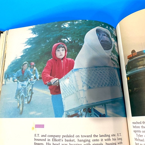 E.T. THE EXTRA TERRESTRIAL STORYBOOK HARDCOVER VTG 1982 STEVEN SPIELBERG - Picture 5 of 10
